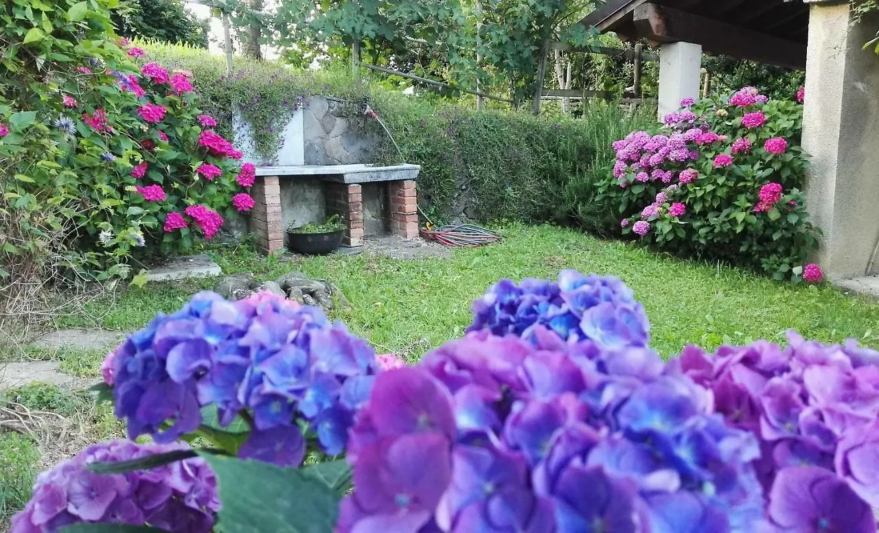 Hébergement de vacances Villa La Costa Di Gavedo